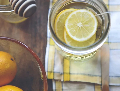 Rien de mieux qu'une bonne recette de jus de fruits frais pressé le matin !